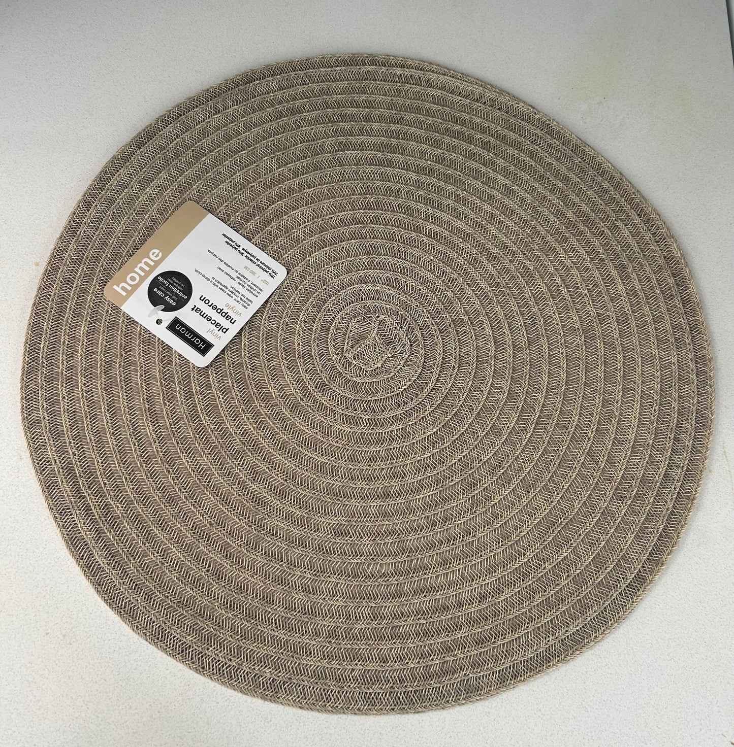 Round placemats