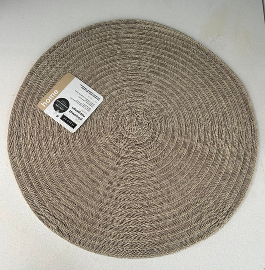 Round placemats